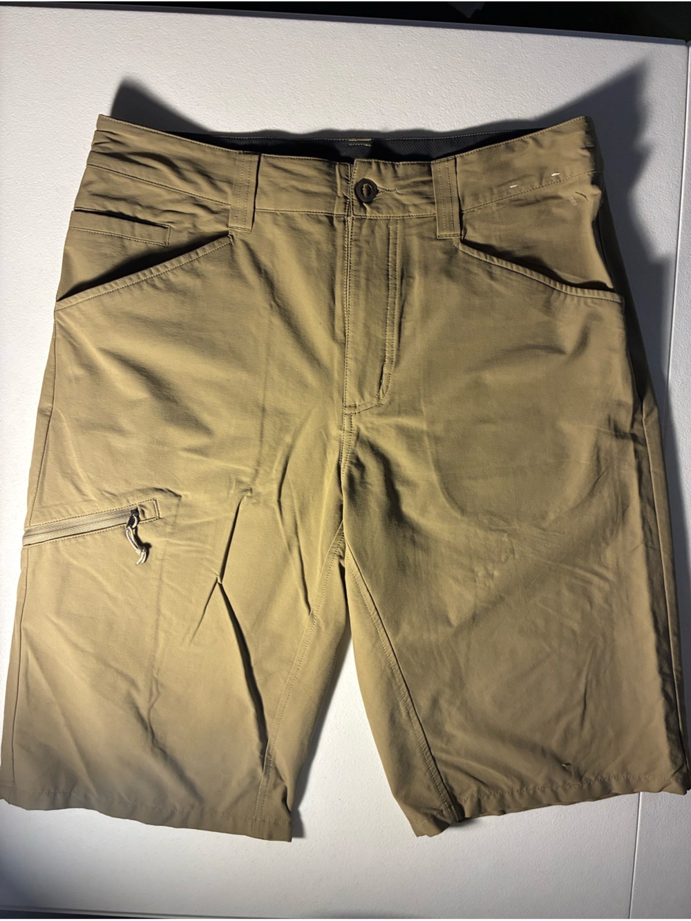Patagonia Men's Cargo Shorts - Tan Size 32 Pre-owned Good Condition